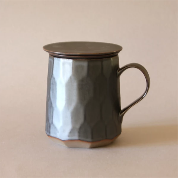 GREY MUG WITH INFUSER