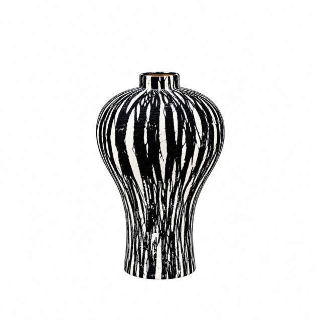 Sootjagi Vase Black & White