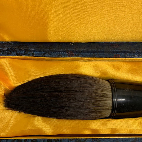 Oxhorn with Goat Hair Brush